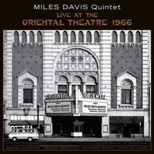 Miles Davis Quintet - Live at the oriental theatre 1966 (LP) - Image 2
